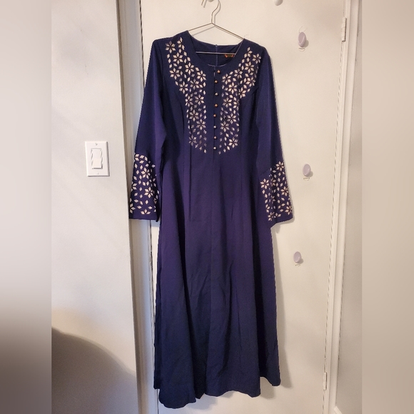 Selling Beautiful Modest Navy Blue & Creme Abaya/Kaftan/Dress - Picture 1 of 10